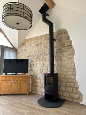Click Here To Enlarge This Photo Of Charnwood Arc 5 log burner 