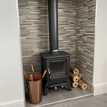 Nice kitchen log burner install: Click Here To View Larger Image